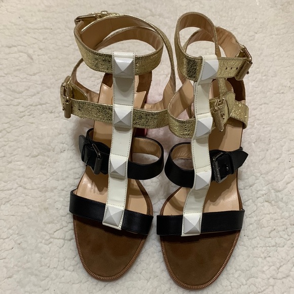 Christian Louboutin ‘Rockin Buckle Up’ - Picture 2 of 15